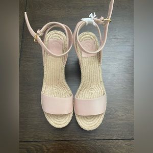 Tory Burch Laurel 90mm wedge espadrille size 8 in sea shell pink